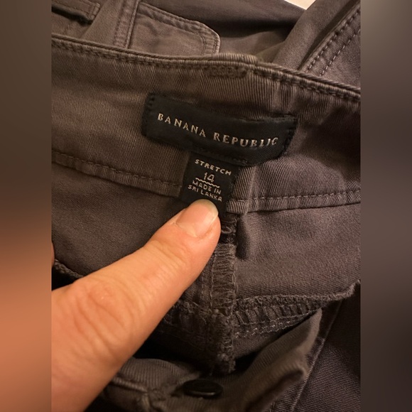 Banana Republic Women's Charcoal Cargo Pants - Picture 2 of 3